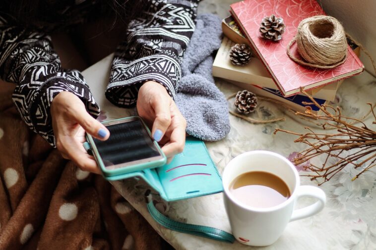 Von der Like-Sucht bis zur Eifersuchtsfalle: Social Media und die Liebe
